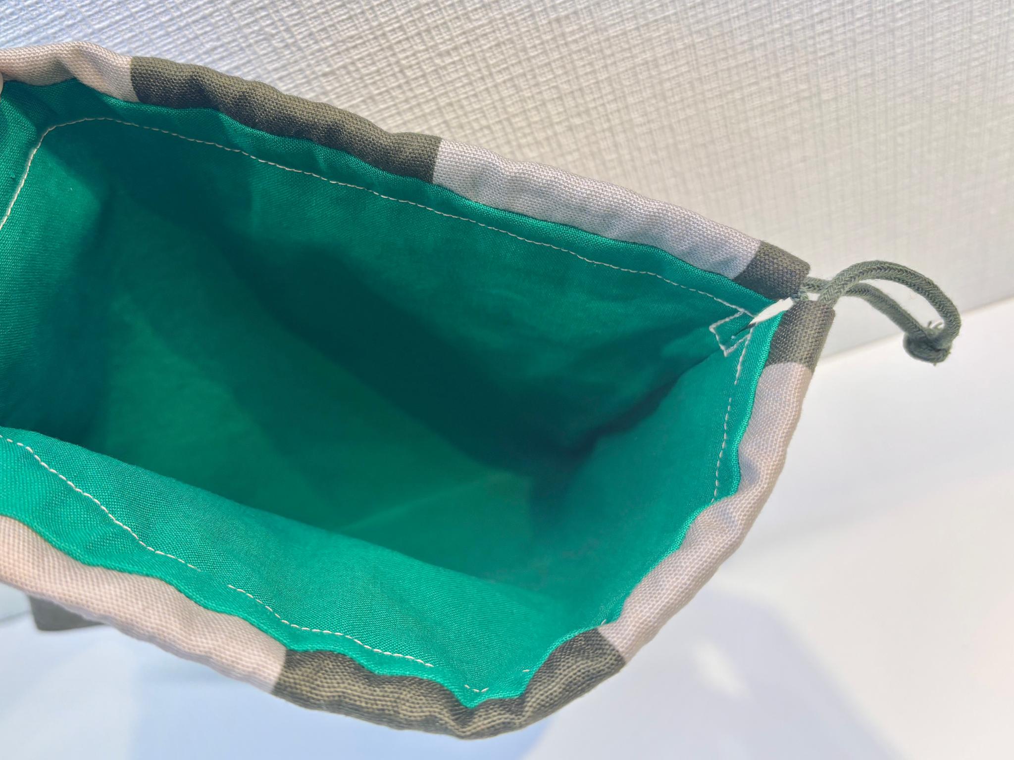 給食袋　ストライプ　カーキ×ベージュ（巾着 きんちゃく） | 3枚目